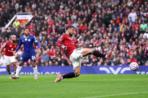 في مباراته الـ200.. برونو فرنانديز يسجل المئوية الأولى مع مانشستر يونايتد